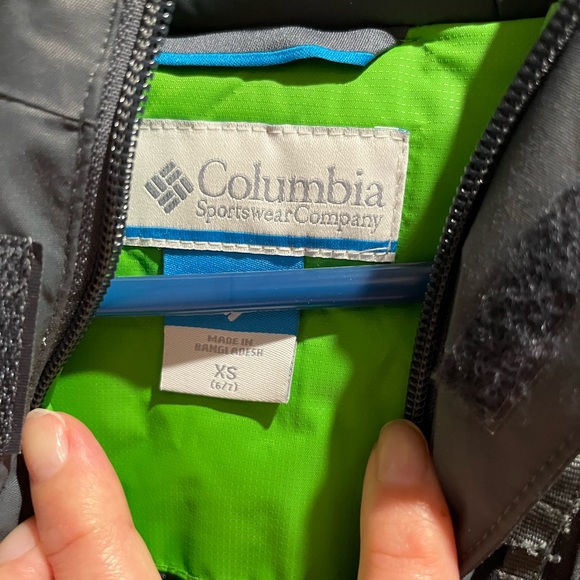 Boys Columbia ski jacket - Picture 3 of 6